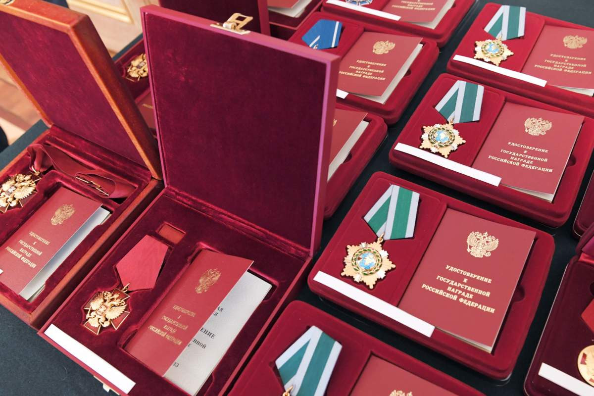 В Госдуме рассмотрят идею запрета продажи госнаград 