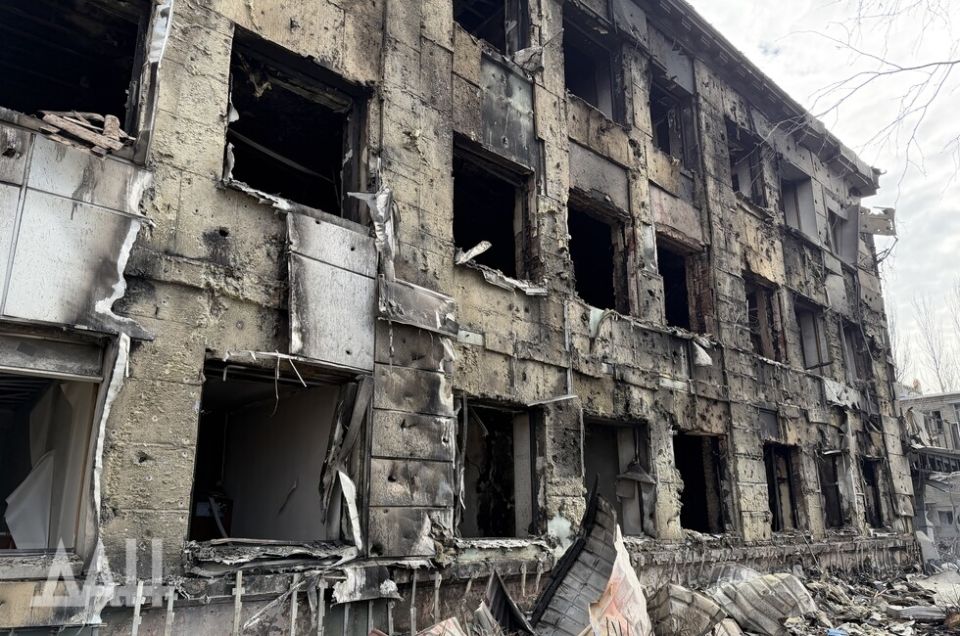 ВСУ разбомбили детскую поликлинику и больницу в ДНР, есть жертвы 