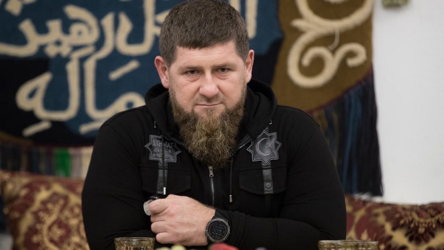 «Три выстрела в воздух и четвёртый в лоб»: Кадыров назвал способ остановки беспорядков  