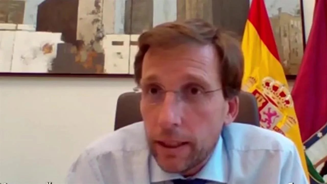 Украинских хлопцев с испанских пляжей отправят на передовую