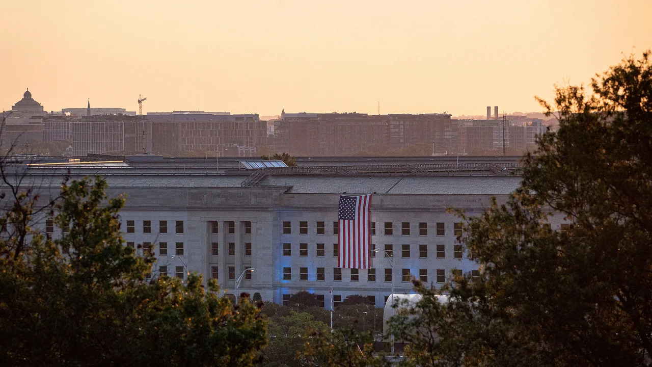 Пентагон угрожал Ватикану после критики Белого дома папой Львом XIV