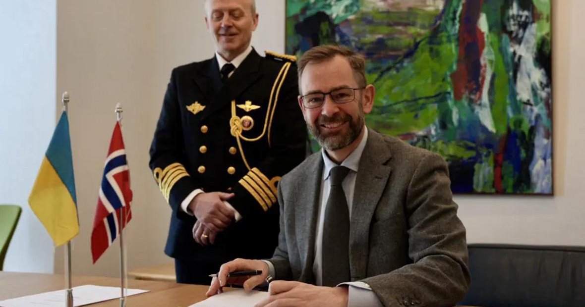 Норвегия наладит производство украинских ударных дронов для ударов по России