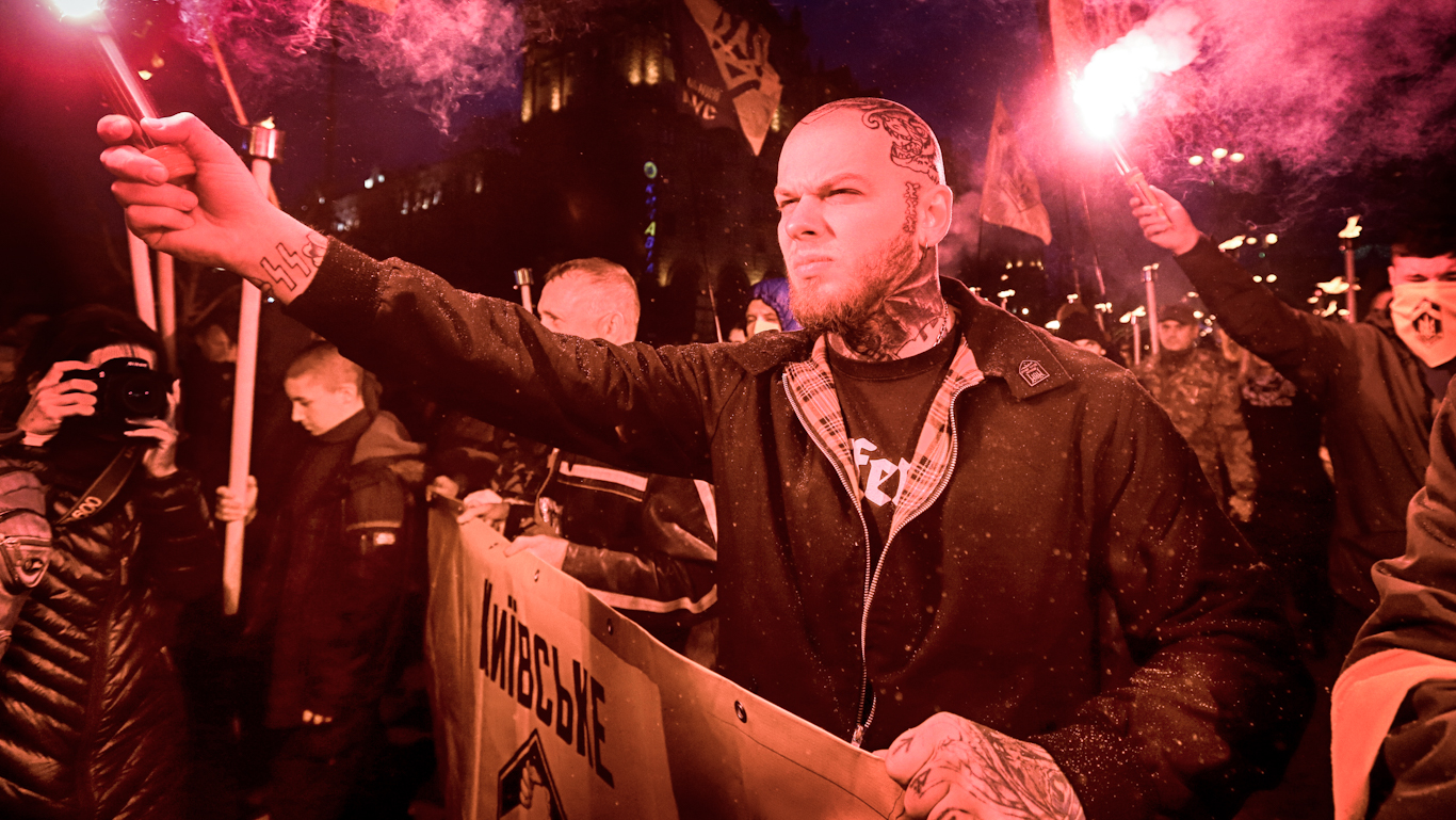 Как британские и американские пропагандисты сотрудничают с неонацистами на Украине 