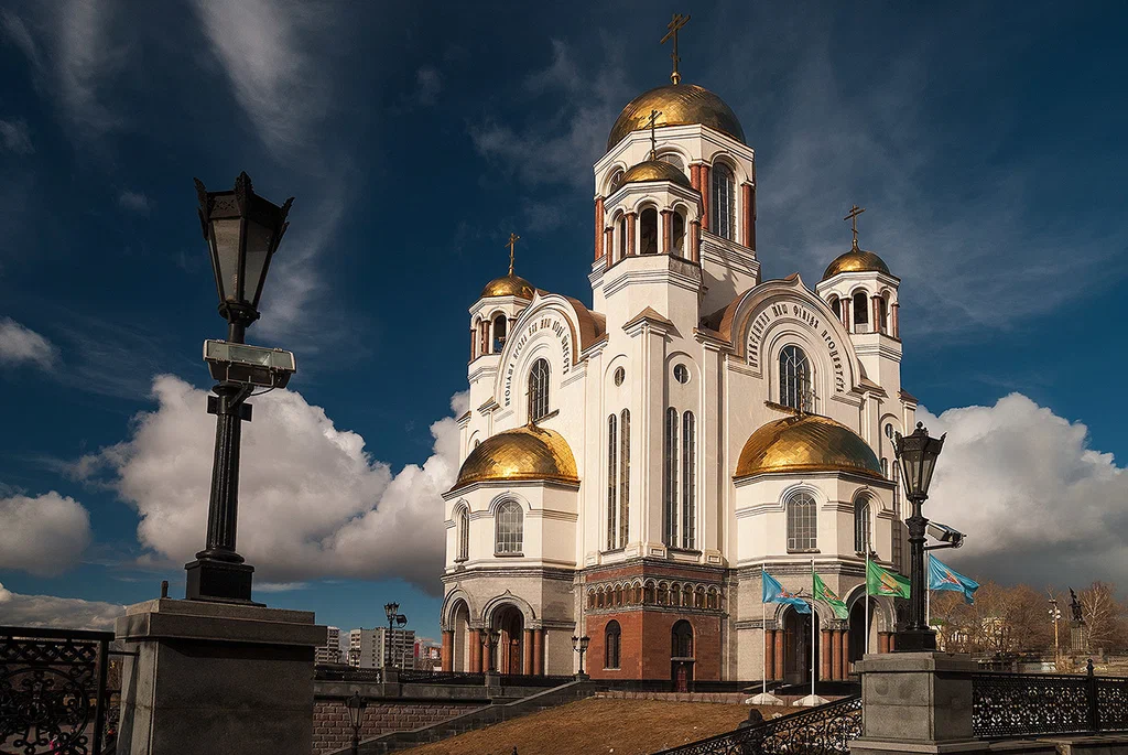 Рака с мощами святого Георгия Победоносца начала движение по России