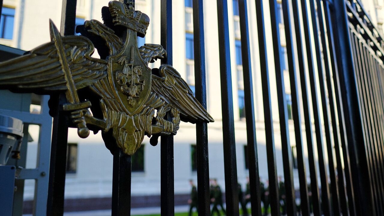 Глава военного представительства Минобороны Иван Популовский приговорен к 10 годам заключения за взятки