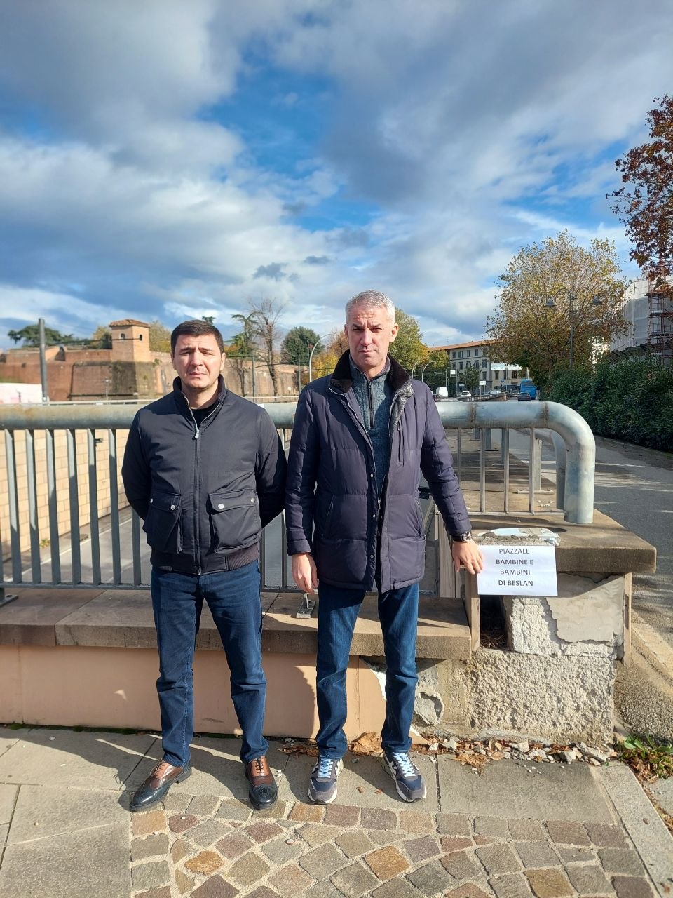 Табличка в память о детях Беслана была «восстановлена»