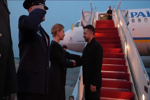 Зеленский прилетел в США на похороны Грэма* и встречу с Трампом