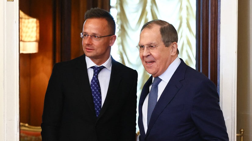 Венгерский министр прилетел в Москву за газом и атомом