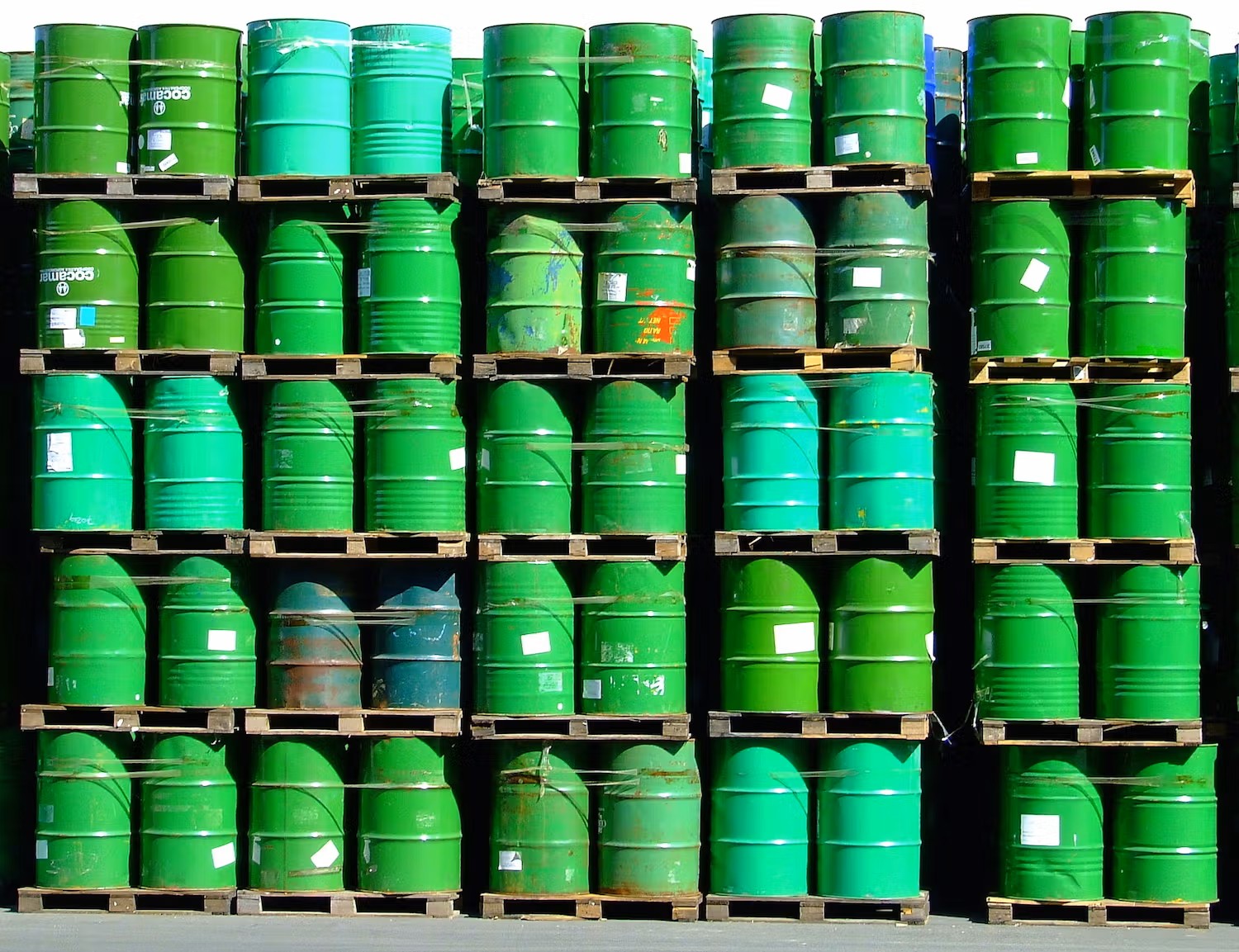 Цены на нефть выросли на 7% на фоне новостей о повторном закрытии Ормуза