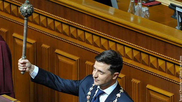 Зеленский ни с кем не хочет делиться Киевской Русью