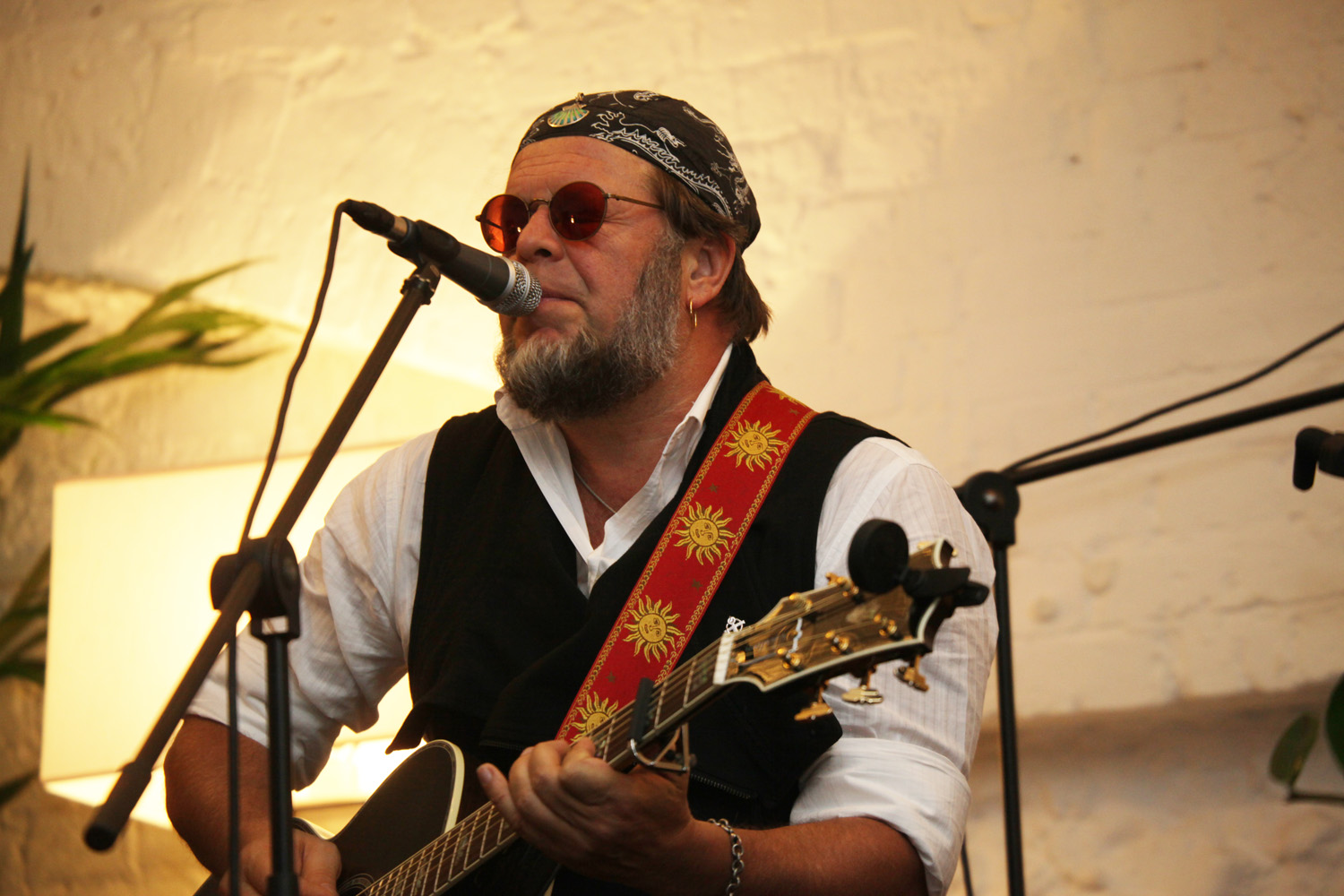 Борис Гребенщиков * рассказал, почему не выступает на Украине