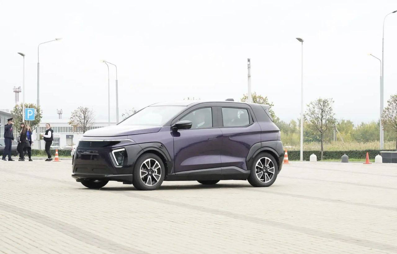 В Ставрополье представили электромобиль «Атом» 