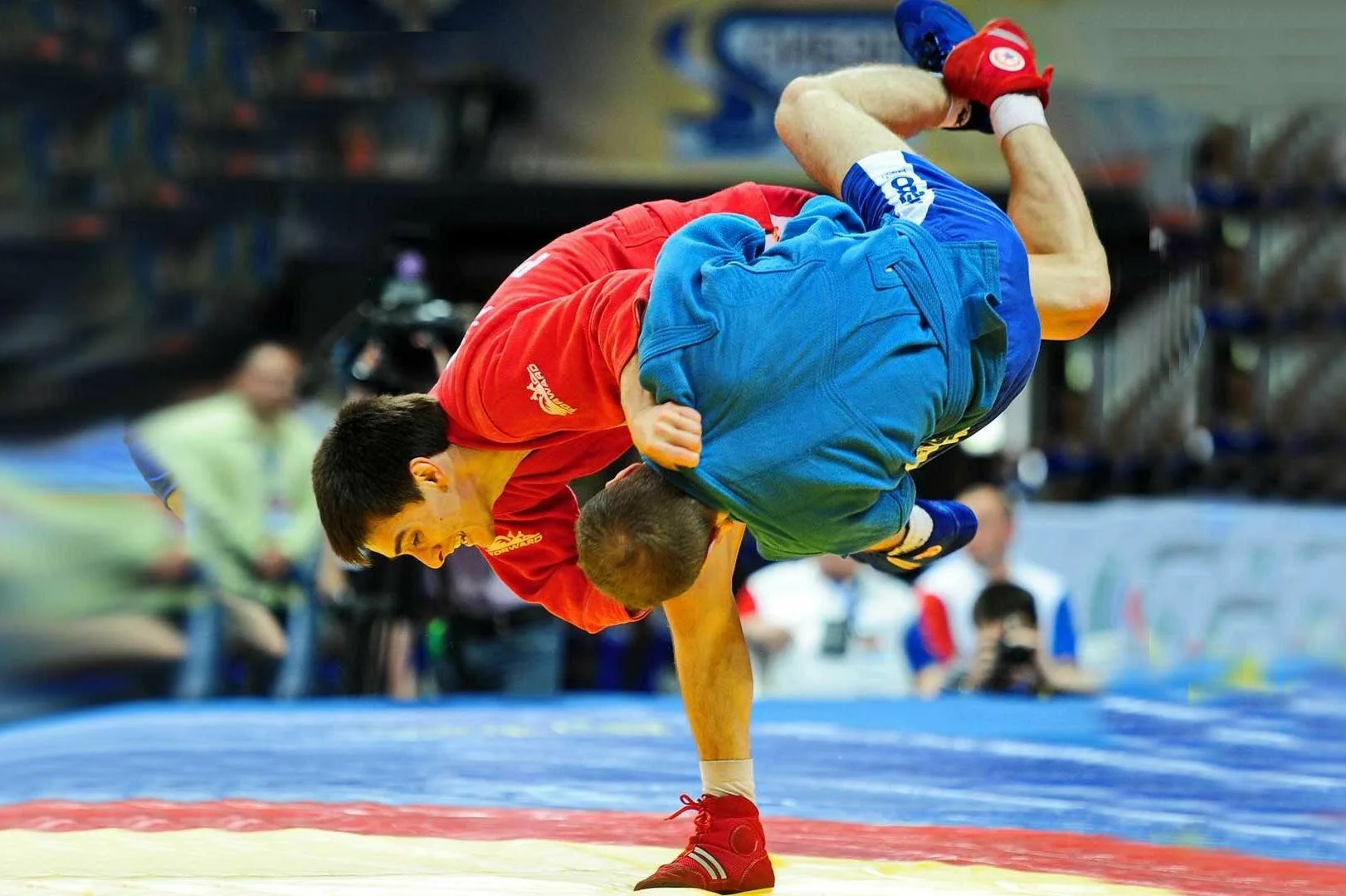 Танковое ноу-хау: три самбиста, три весёлых друга