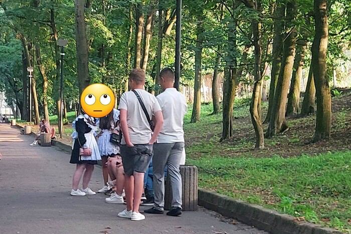 На Украине произошёл скандал из-за школьниц в советской форме 