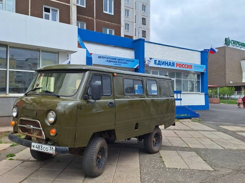 Работаем, братья! Сибиряки, волжане и уральцы направили подарки на фронт