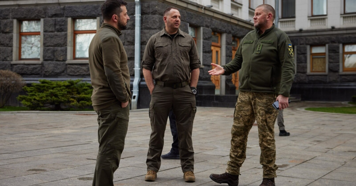 Холопы Зеленского получили из США команду топить просроченного 