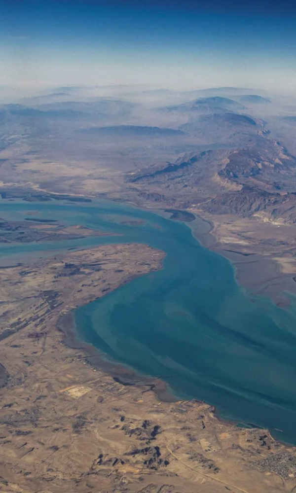 Аракчи: Иран не закрывал Ормузский пролив