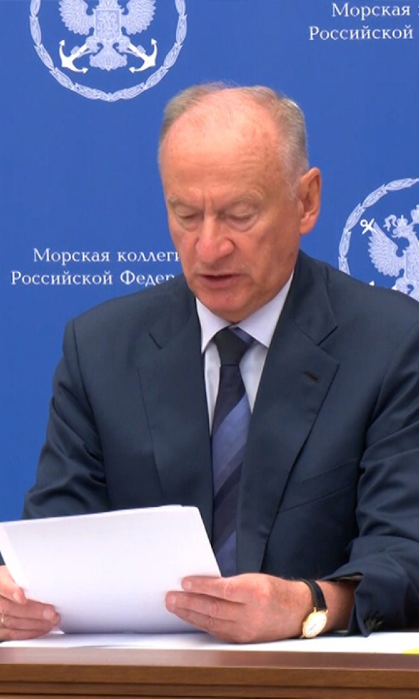 Патрушев пообещал защитить российские суда от пиратства и террористов военным сопровождением