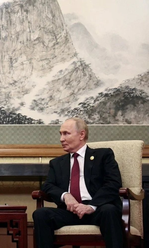 Путин поздравил Ким Чен Ына с переизбранием на высший пост в КНДР