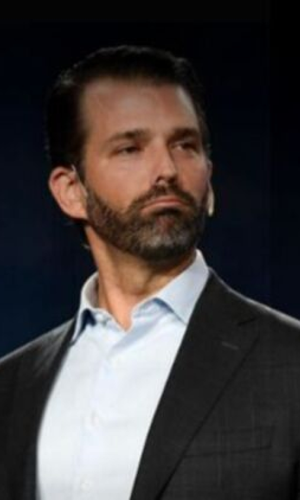 Сын Трампа призвал расследовать выдачу помощи Украине администрацией Байдена