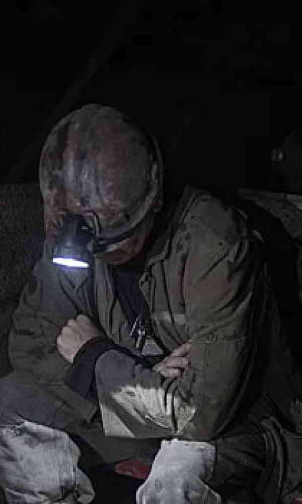 В ЛНР 41 горняк застрял под землёй из-за атаки ВСУ на шахту 