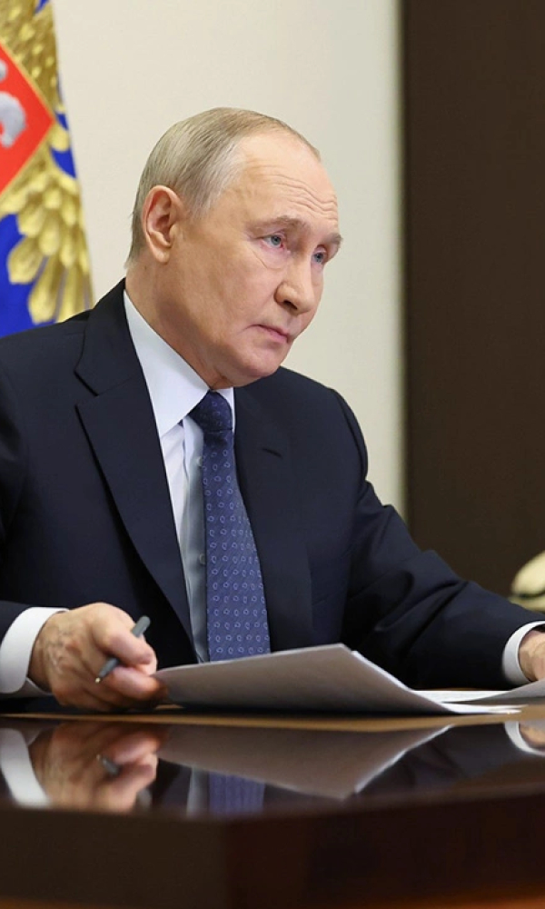 Владимир Путин объявил пасхальное перемирие