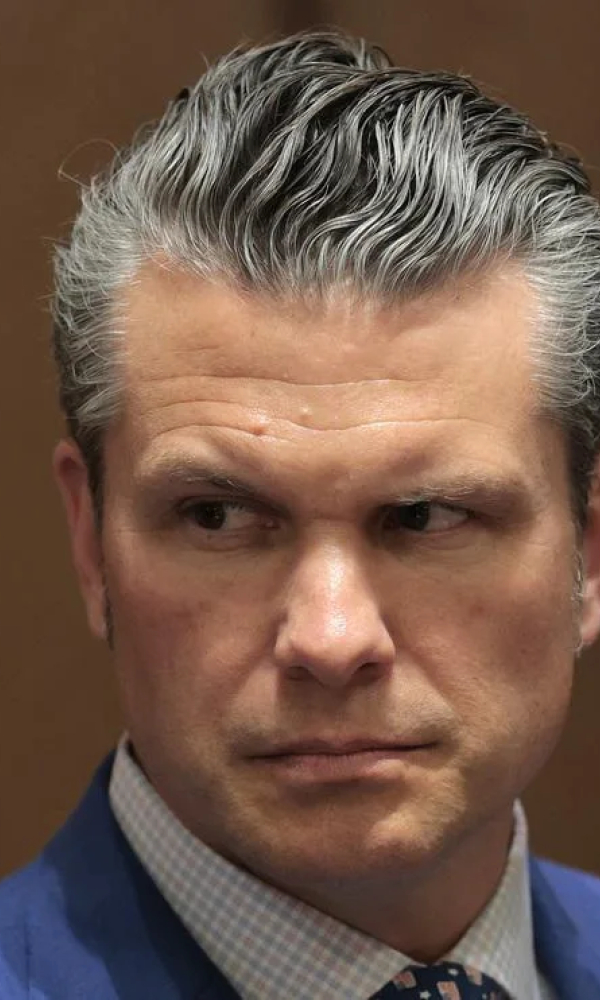 Демократы готовят импичмент главе Пентагона Хегсету по шести статьям