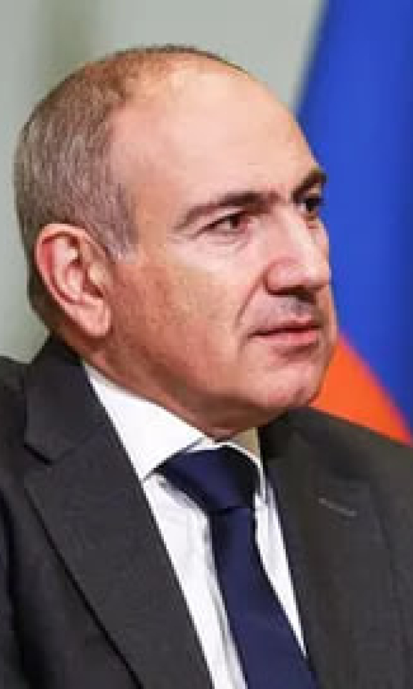 Пашинян попытался оправдаться за русофобские слова Зеленского в Ереване