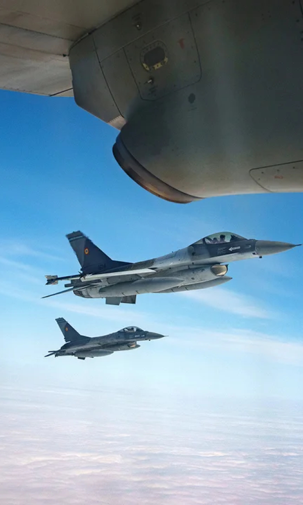 Румыния поднимала истребители F-16 у границы с Украиной из-за группы дронов