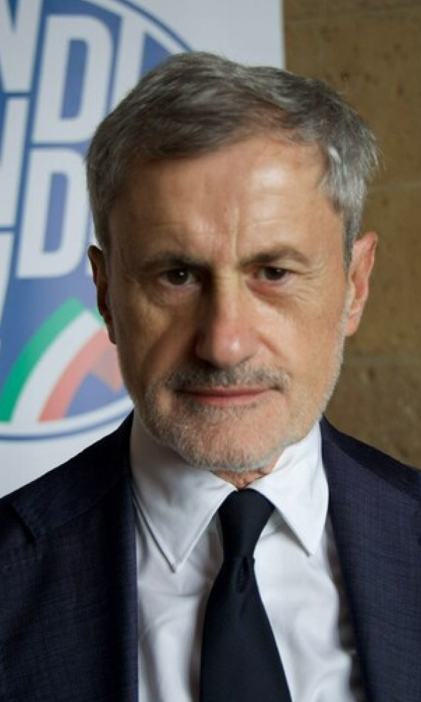 Экс-мэр Рима призвал Италию прекратить саботировать переговоры с Россией
